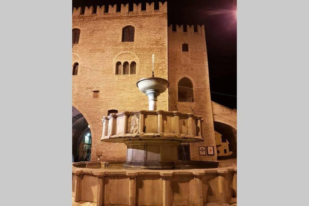 Il Risveglio Sul Giano,Janus Apartment Fabriano Bagian luar foto